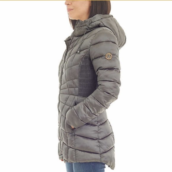 2X HOST PICK!!! Bernardo Ladies' Quilted Jacket - Picture 3 of 7